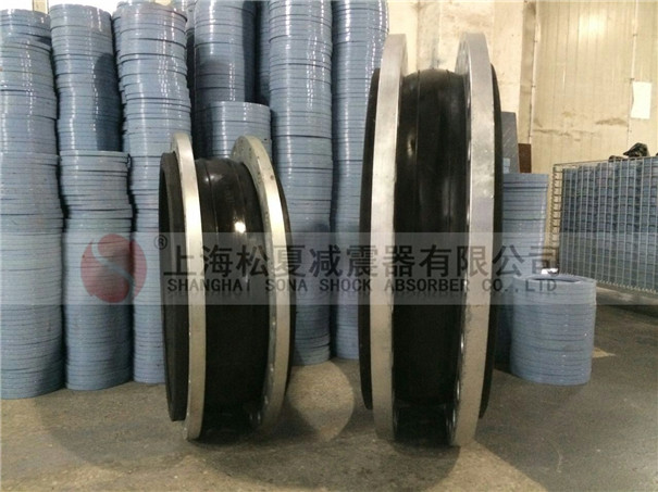 你知道橡膠接頭生產(chǎn)過程中會用到什么設(shè)備嗎？